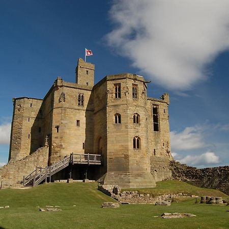 Quais são os melhores hotéis perto de Warkworth Castle & Hermitage? Amble Exterior foto